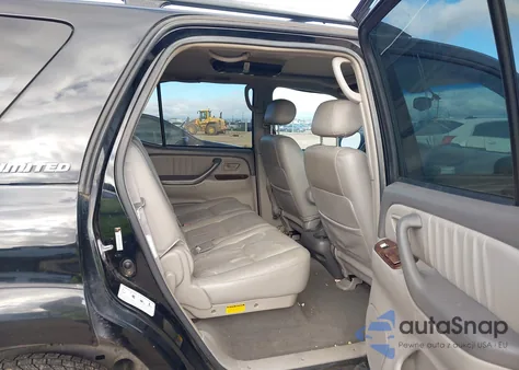 2004 Toyota Sequoia Limited V8 z USA, uszkodzony, nr VIN 5TDBT48A14S228810